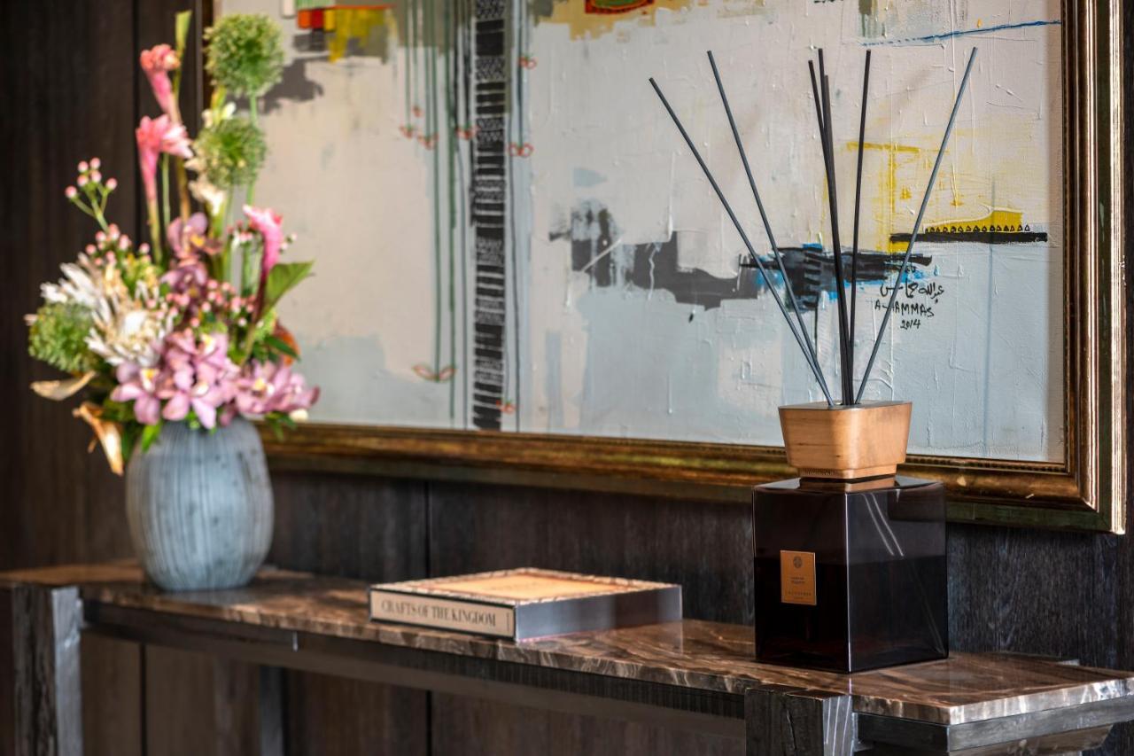 Jareed Hotel Riyad Extérieur photo A reed diffuser